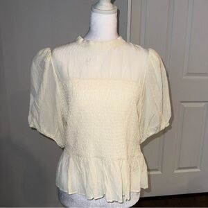 Paris Atelier Top‎ Womens Size 14 Cream Ivory Smocked Puff Sleeve Preppy